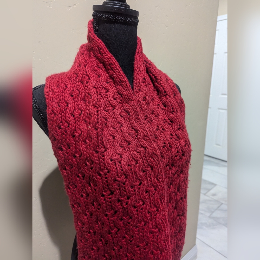 Beautiful Red Covington Crotchet full scarf 🧣 soft and comfy